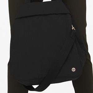 Lululemon On The Level Large Tote